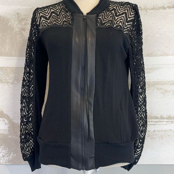 Boutique lace zipper detailed trim jacket/top